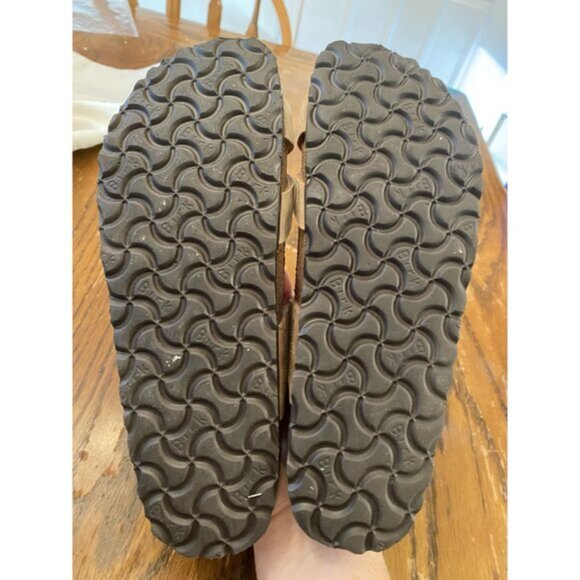 Birkenstock Women's Size 40 Sandals Cross-Strap Buckle Closure Tan Suede - Picture 5 of 8